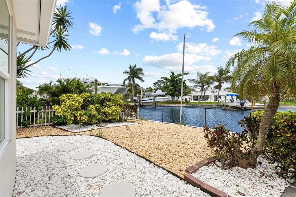 5541 Bayou Grande Boulevard NE St Petersburg FL 33703