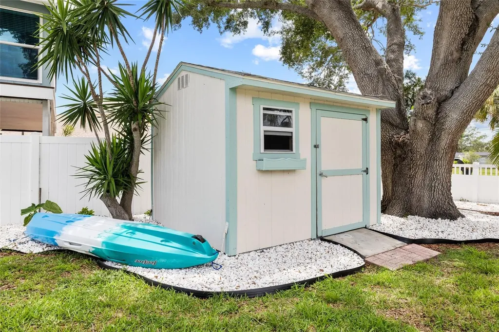 5541 Bayou Grande Boulevard NE St Petersburg FL 33703