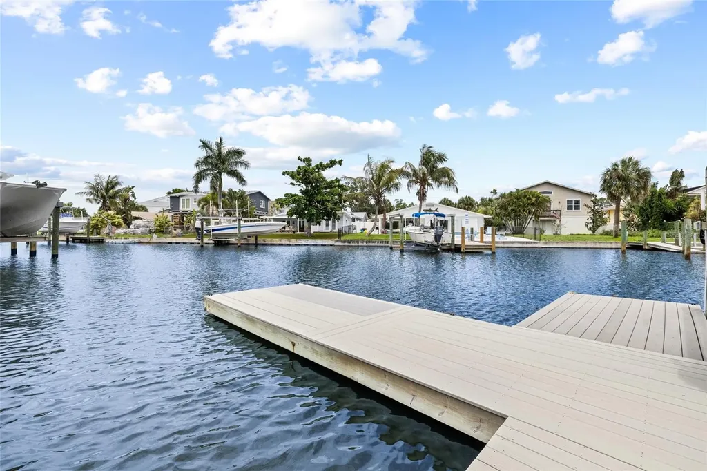 5541 Bayou Grande Boulevard NE St Petersburg FL 33703