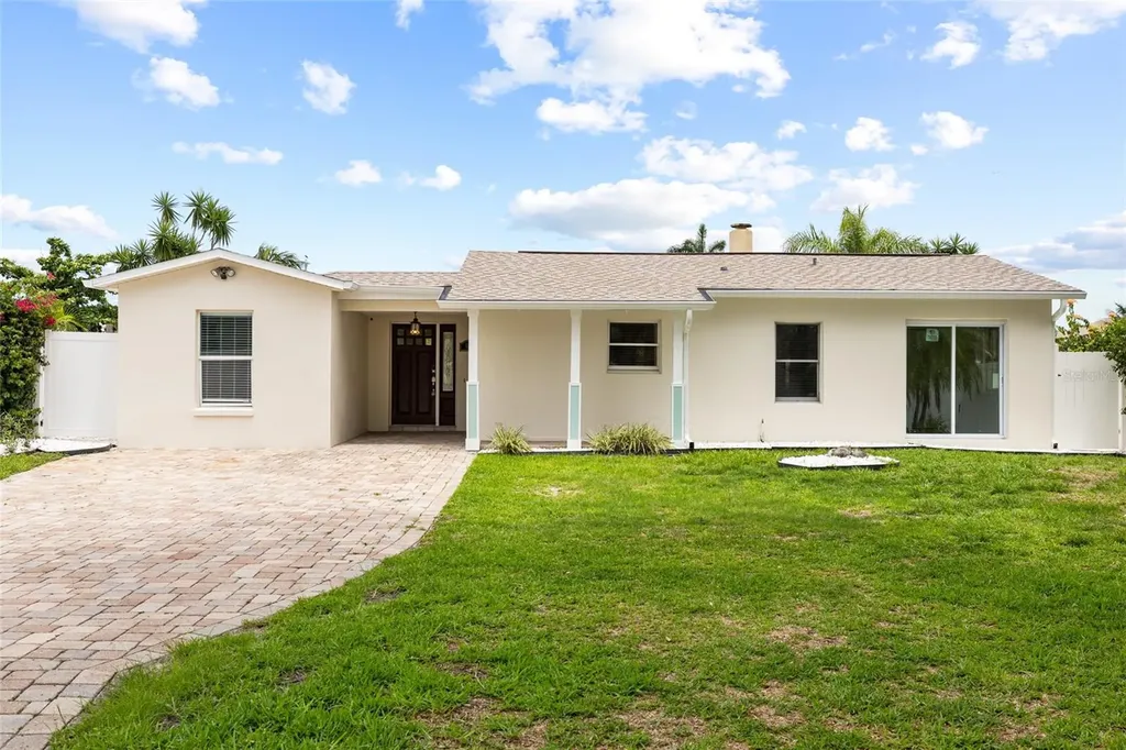 5541 Bayou Grande Boulevard NE St Petersburg FL 33703
