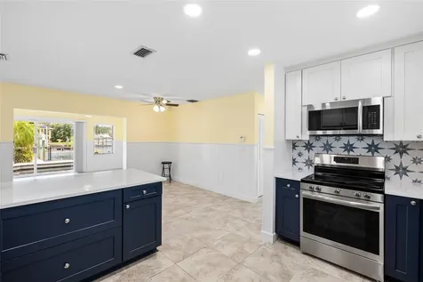 5541 Bayou Grande Boulevard NE St Petersburg FL 33703