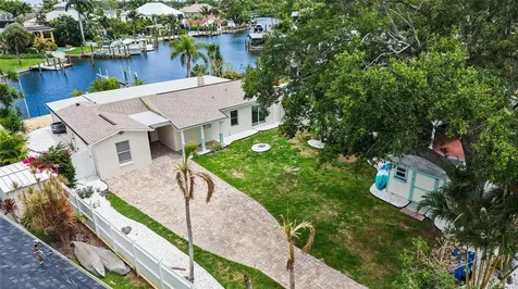 5541 Bayou Grande Boulevard NE St Petersburg FL 33703