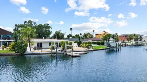5541 Bayou Grande Boulevard NE St Petersburg FL 33703
