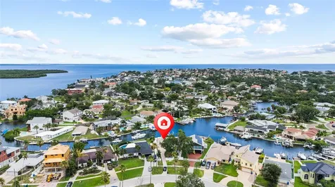 5541 Bayou Grande Boulevard NE St Petersburg FL 33703