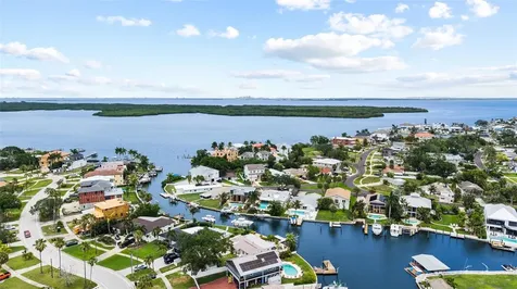 5541 Bayou Grande Boulevard NE St Petersburg FL 33703