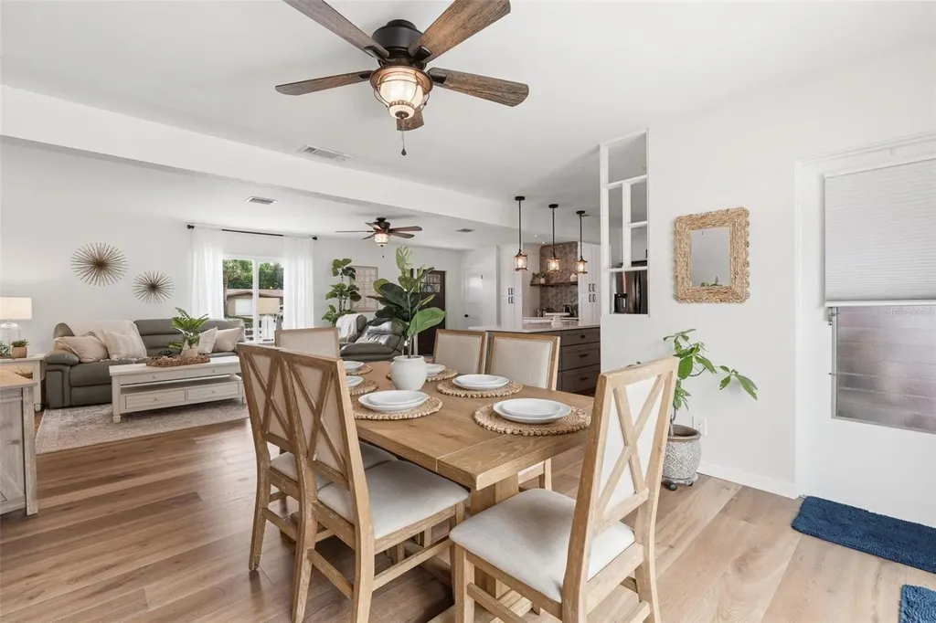 242 Piazza Di Luna Venice FL 34285