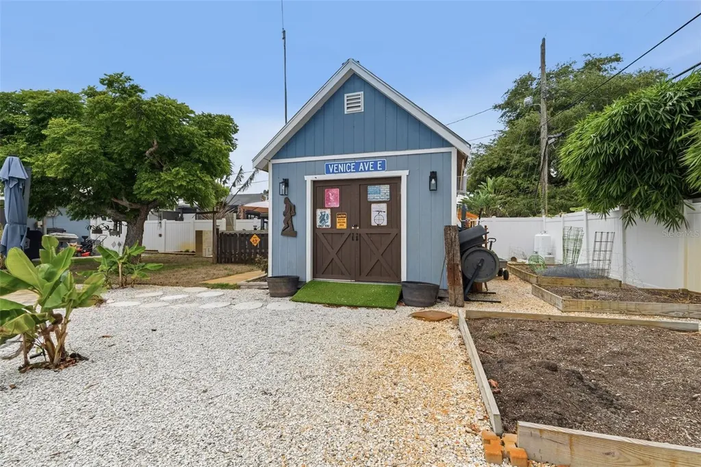 242 Piazza Di Luna Venice FL 34285