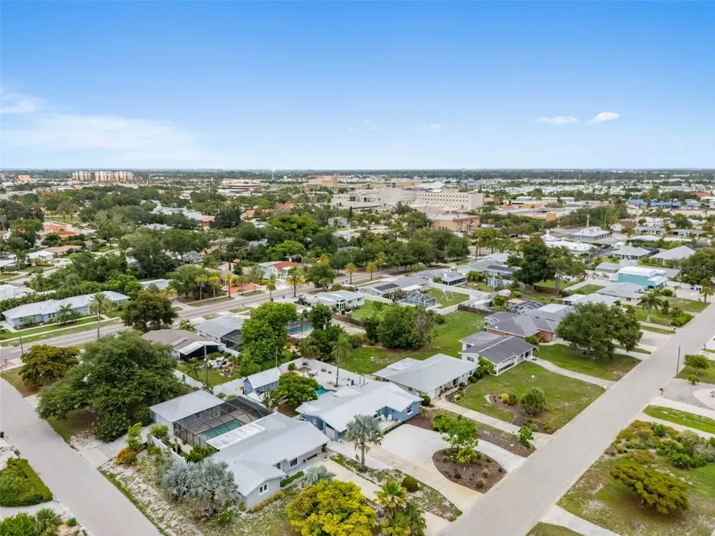 242 Piazza Di Luna Venice FL 34285