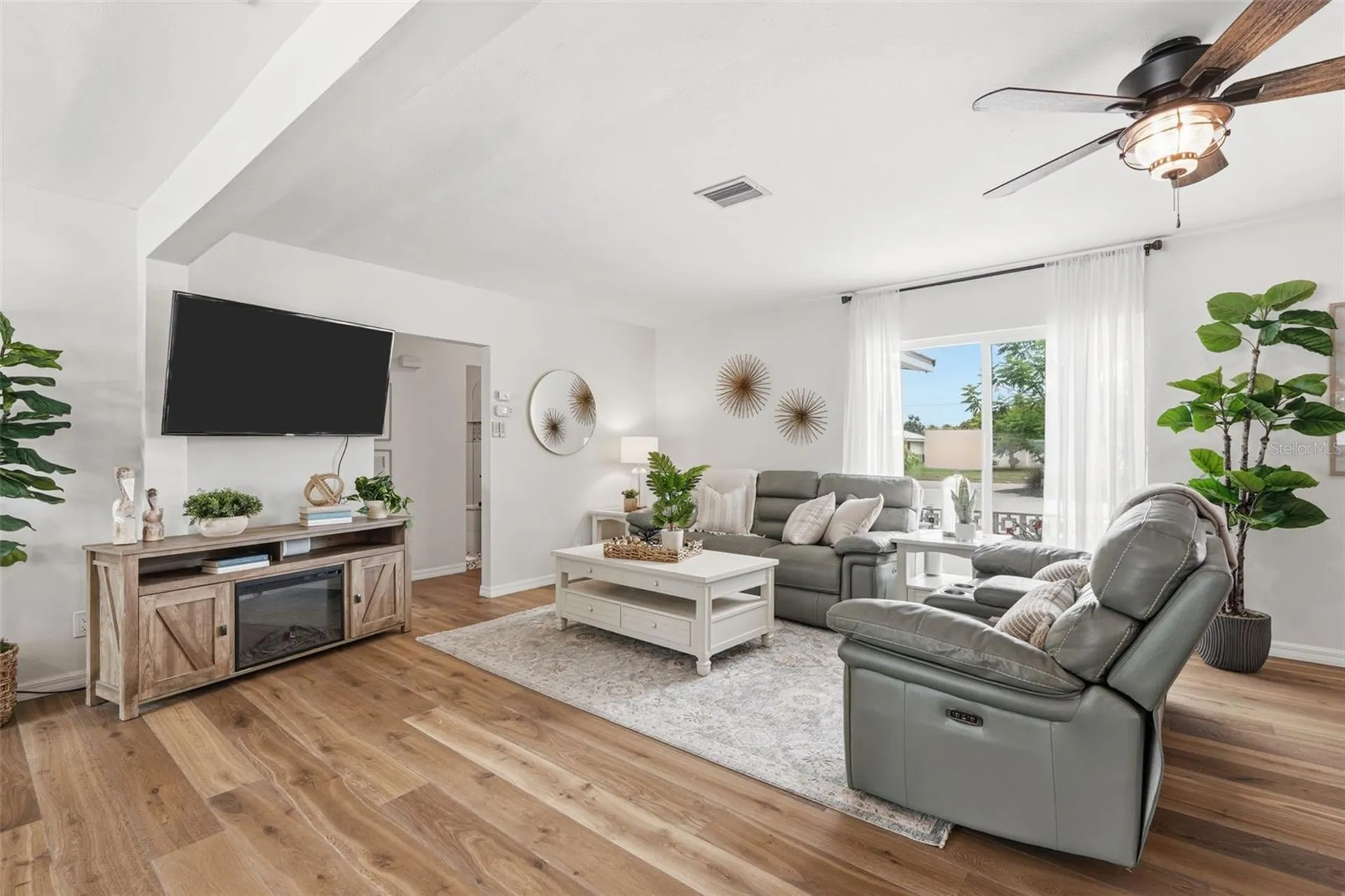 242 Piazza Di Luna Venice FL 34285