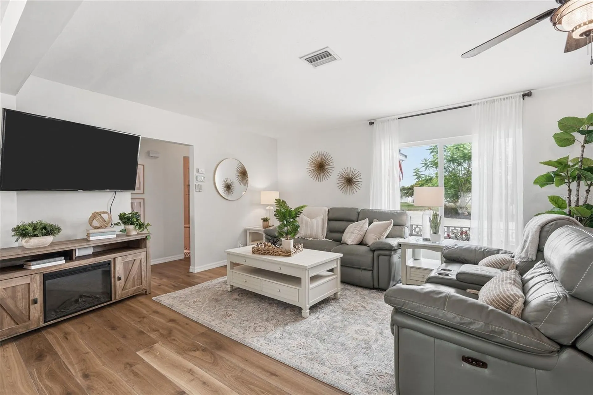 242 Piazza Di Luna Venice FL 34285