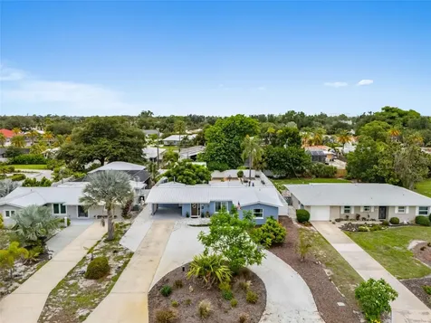 242 Piazza Di Luna Venice FL 34285