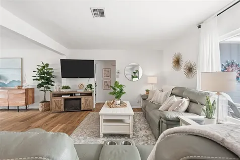 242 Piazza Di Luna Venice FL 34285