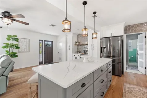 242 Piazza Di Luna Venice FL 34285