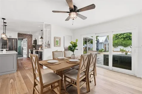 242 Piazza Di Luna Venice FL 34285