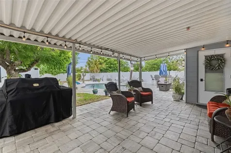 242 Piazza Di Luna Venice FL 34285