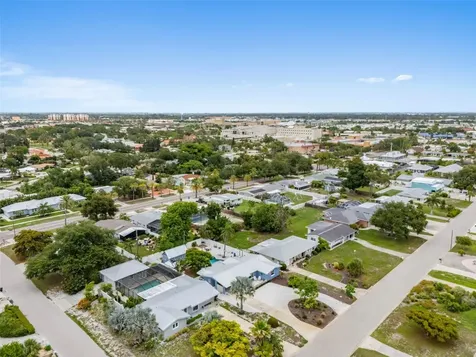 242 Piazza Di Luna Venice FL 34285
