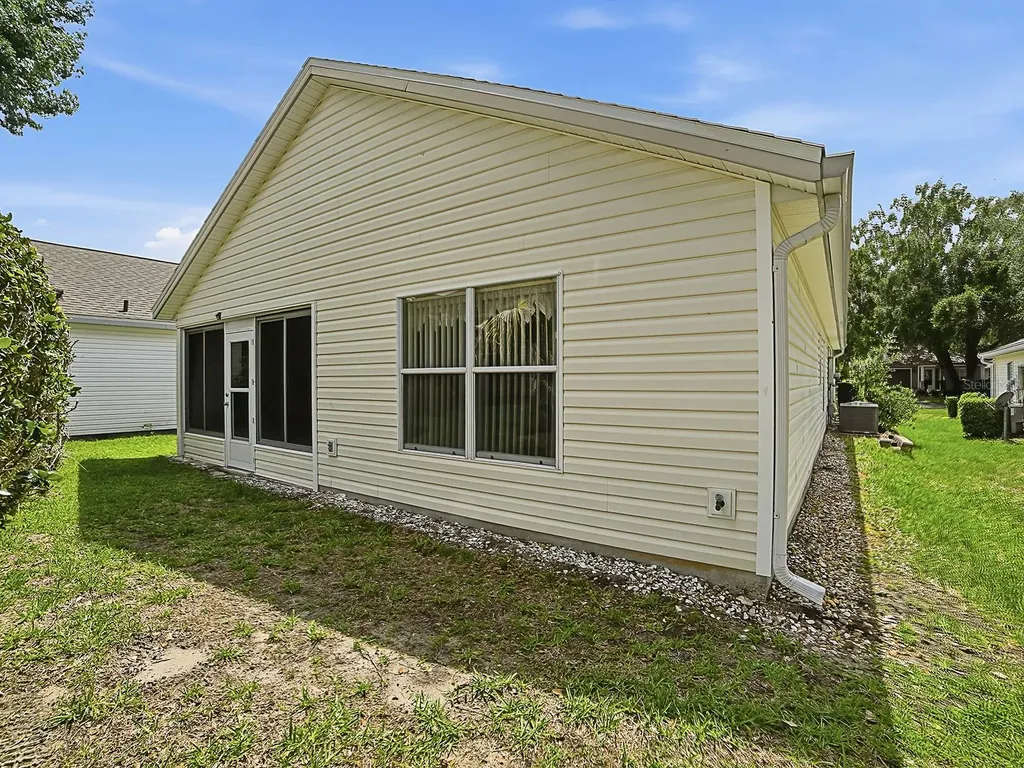 25114 Cranes Roost Circle Leesburg FL 34748