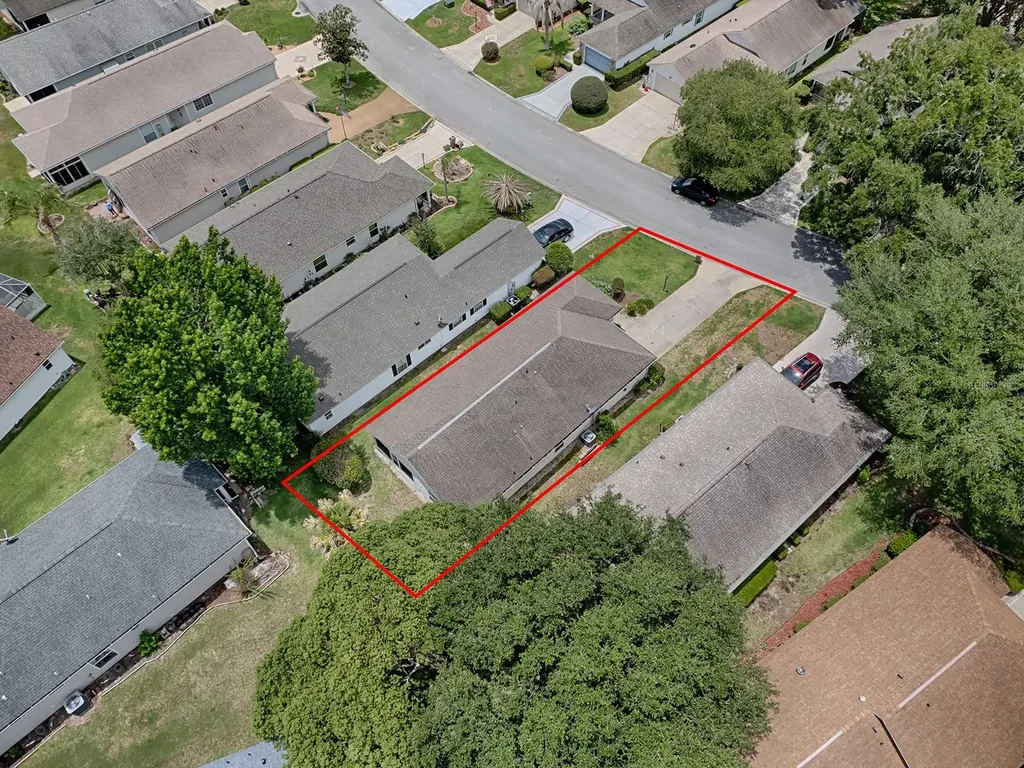 25114 Cranes Roost Circle Leesburg FL 34748
