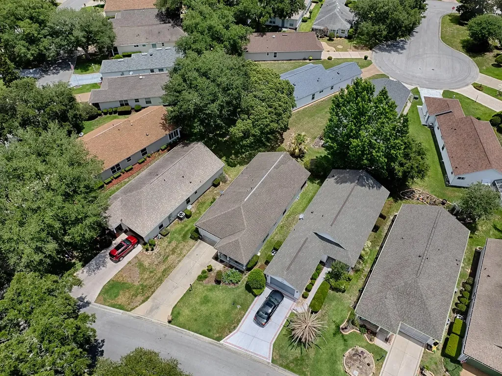 25114 Cranes Roost Circle Leesburg FL 34748