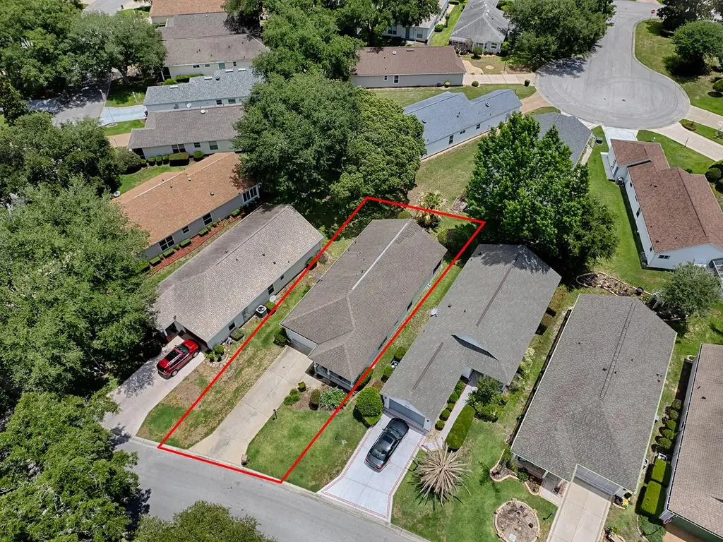 25114 Cranes Roost Circle Leesburg FL 34748