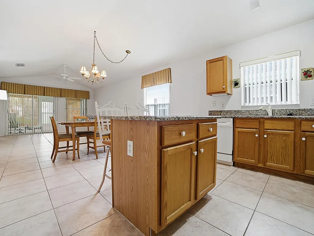 25114 Cranes Roost Circle Leesburg FL 34748