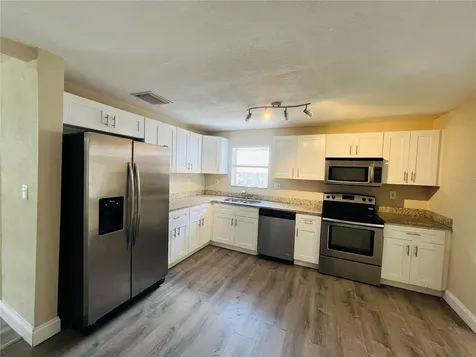 118 David Avenue Clearwater FL 33759