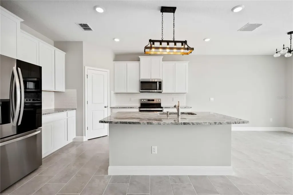 2560 Warren Acres Boulevard Wesley Chapel FL 33543