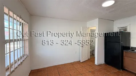 9718 N Nebraska Avenue Tampa FL 33612