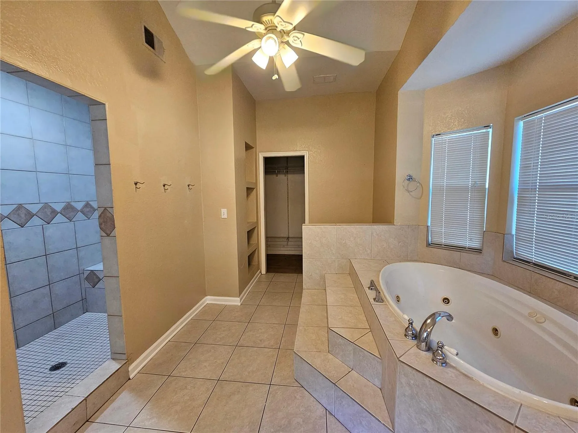 2009 E Washington Street Orlando FL 32803