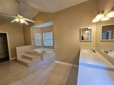 2009 E Washington Street Orlando FL 32803