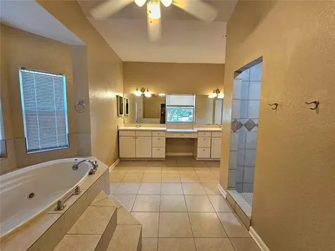 2009 E Washington Street Orlando FL 32803