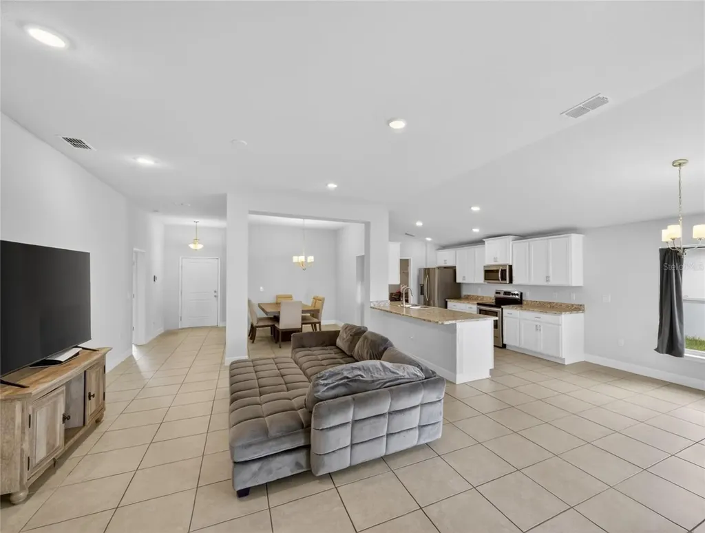 1113 Citrus Landings Boulevard Davenport FL 33837