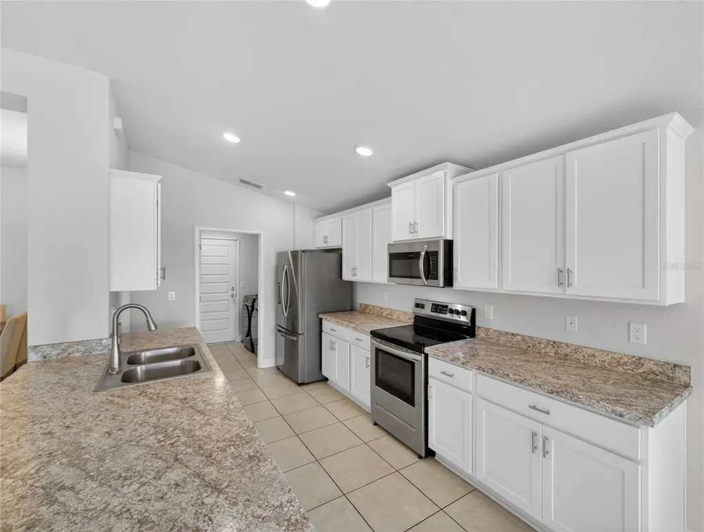 1113 Citrus Landings Boulevard Davenport FL 33837