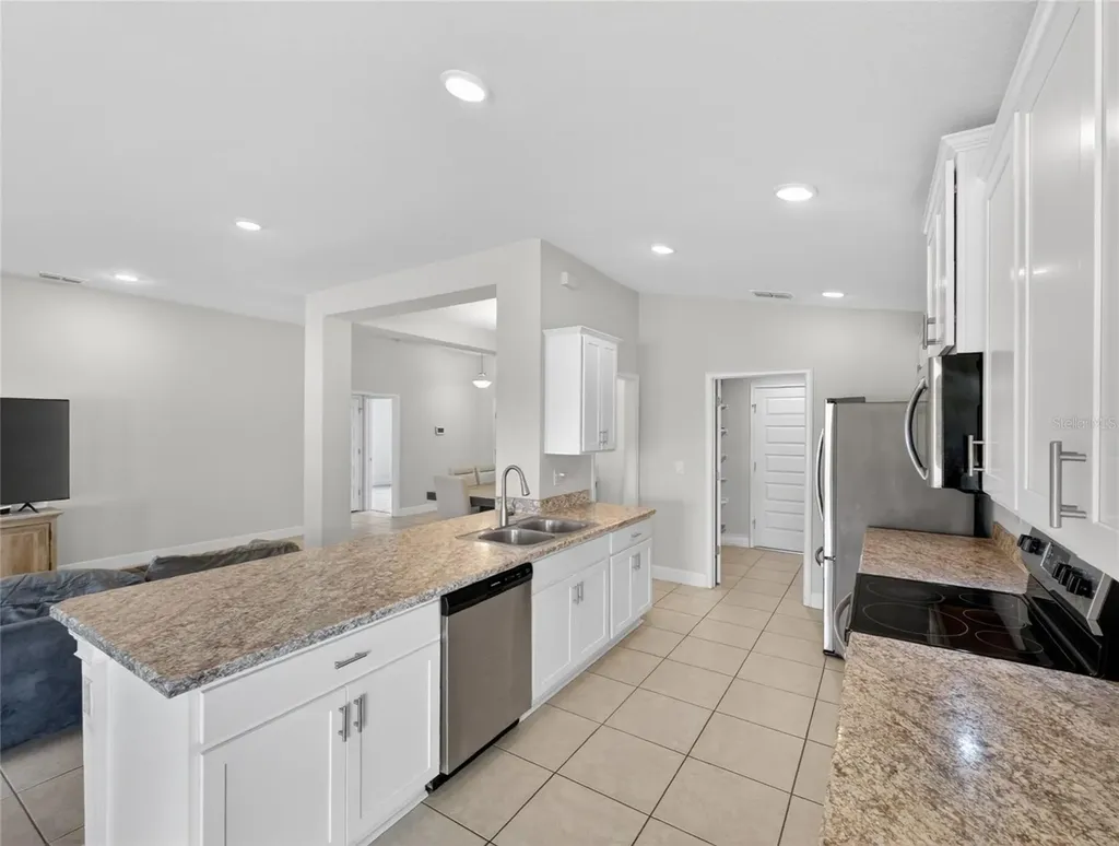 1113 Citrus Landings Boulevard Davenport FL 33837