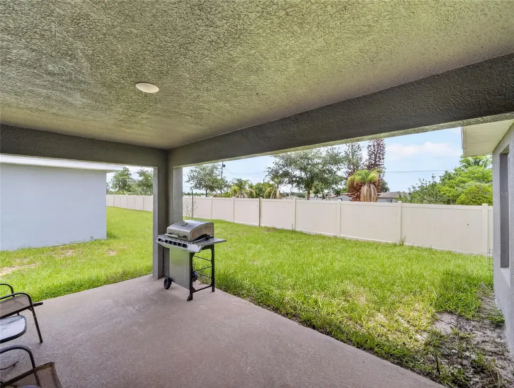 1113 Citrus Landings Boulevard Davenport FL 33837