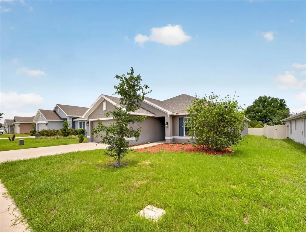 1113 Citrus Landings Boulevard Davenport FL 33837