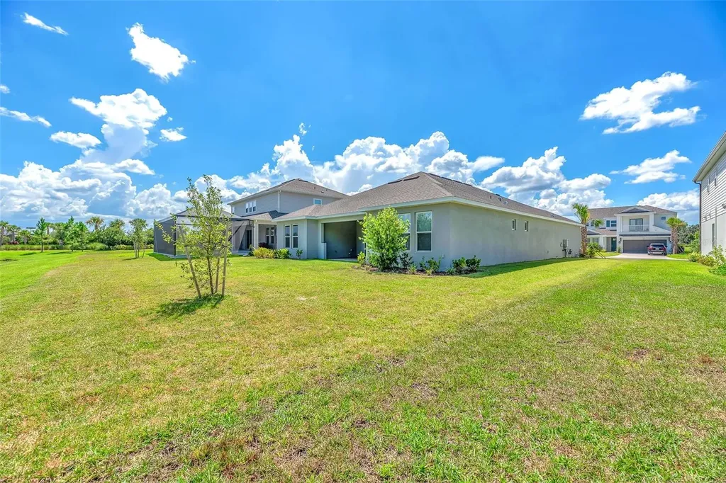 33372 Landsman Loop Wesley Chapel FL 33543