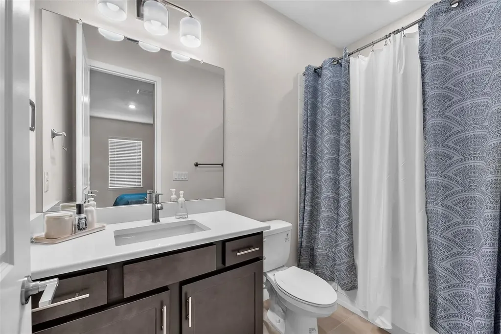 33372 Landsman Loop Wesley Chapel FL 33543