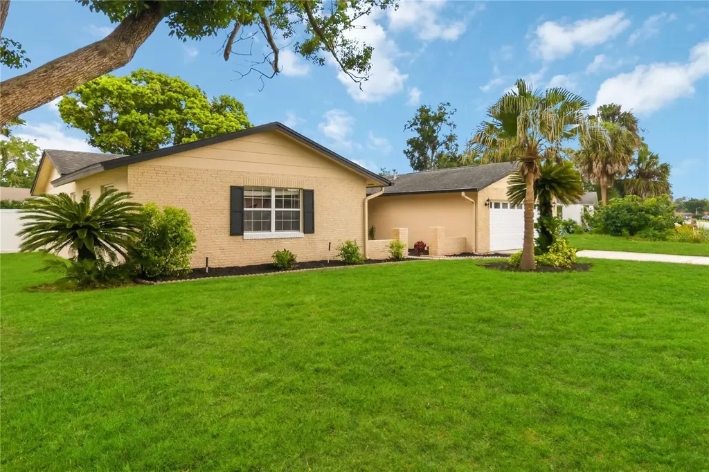102 Eastern Fork Longwood FL 32750