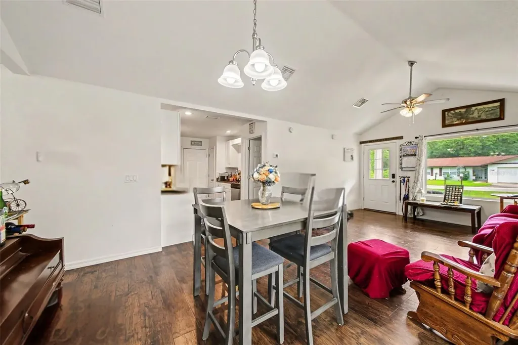 17050 SE 60th Street Ocklawaha FL 32179