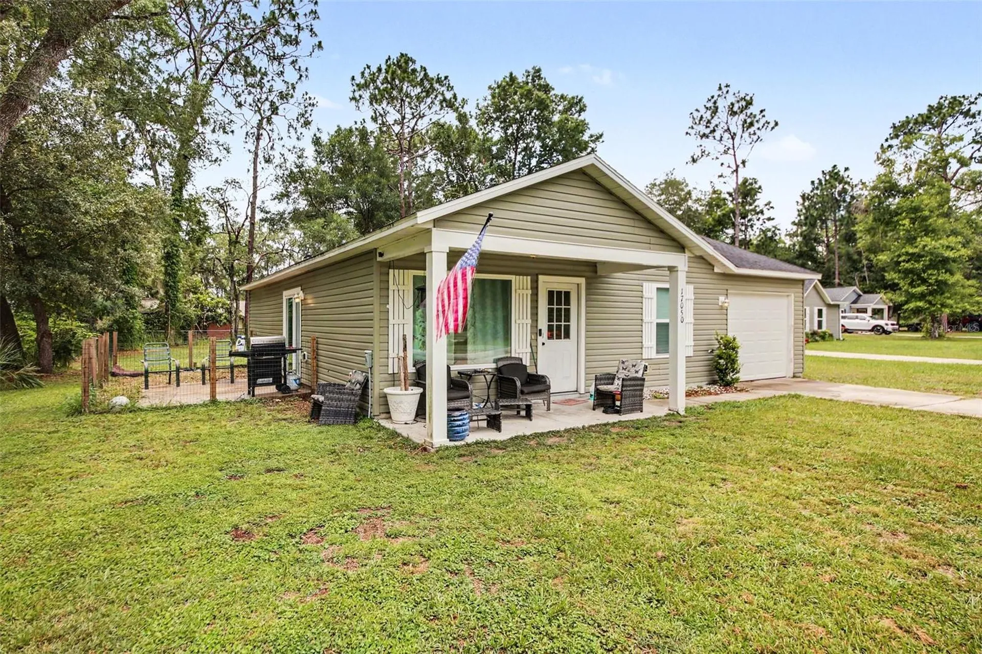 17050 SE 60th Street Ocklawaha FL 32179