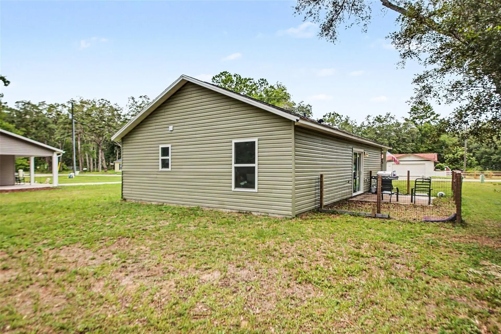 17050 SE 60th Street Ocklawaha FL 32179