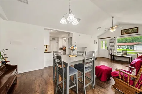 17050 SE 60th Street Ocklawaha FL 32179