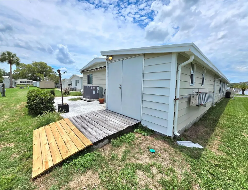 5334 Comanche Street Zephyrhills FL 33542