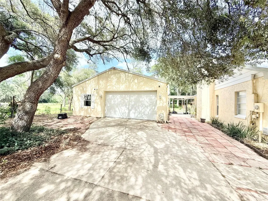 34704 Radio Road Leesburg FL 34788