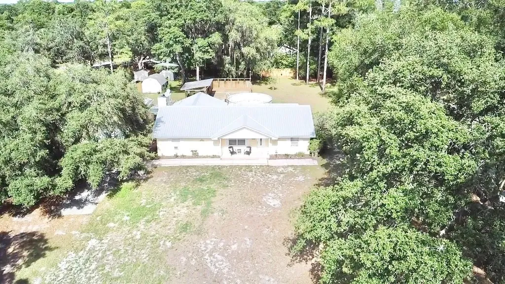 34704 Radio Road Leesburg FL 34788