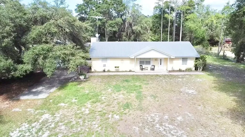 34704 Radio Road Leesburg FL 34788