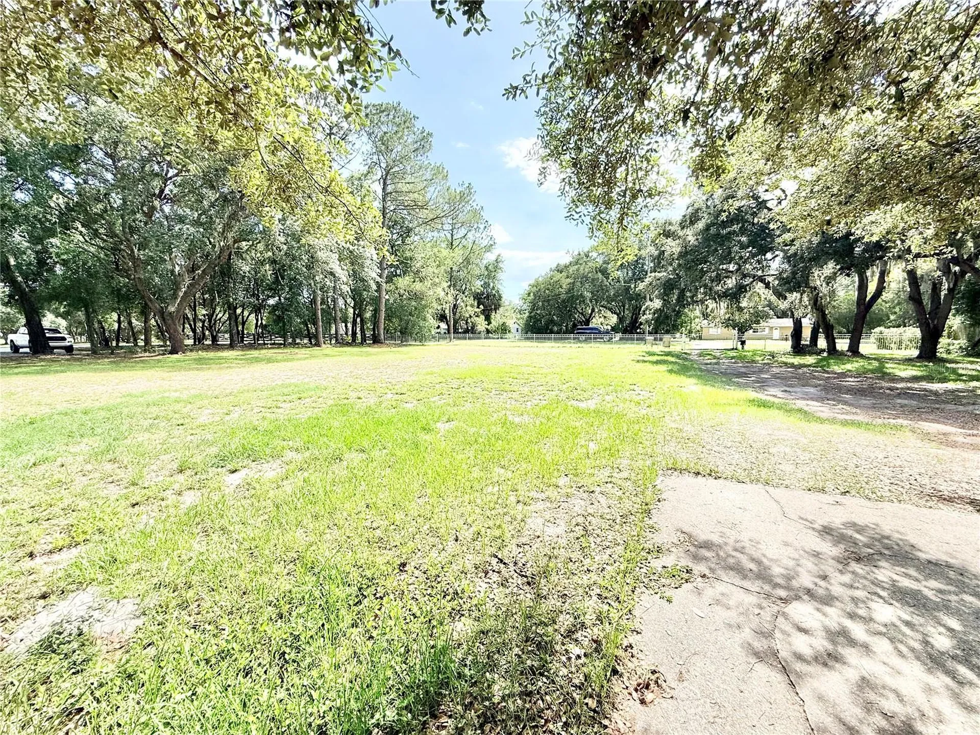 34704 Radio Road Leesburg FL 34788