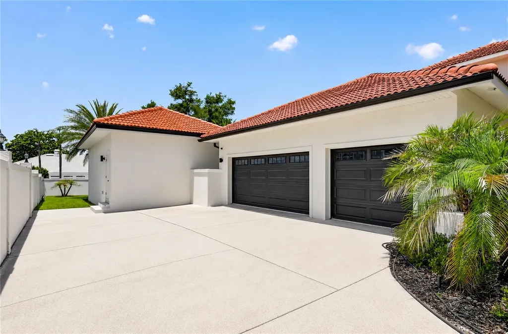 9208 Bay Hill Boulevard Orlando FL 32819