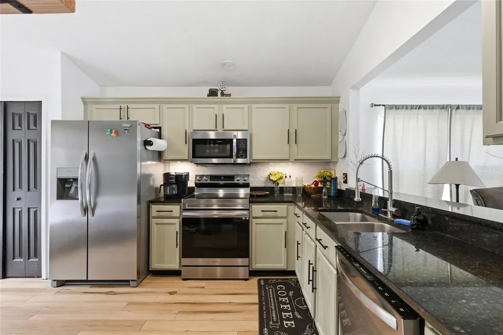 550 Buckingham Circle Davenport FL 33897